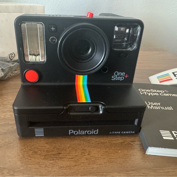 Polaroid OneStep+ i-Type Camera - Black- Brand New Never Used!! - Picture 2 of 4